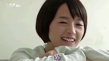 ショートカットで清純派美女の「羽田真里」ちゃんのプライベートなＳＥＸ全部お見せします！ 1