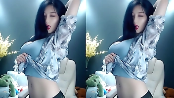 Gái Trung Quốc nhảy khiêu khích điên rồ mát mẻ