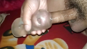 飞机杯射精一次