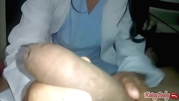 Doctora cura mi impotencia con una mega chupada