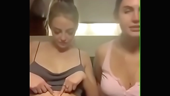 2 Girls Downblouse Periscope