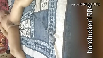 मेरे पति के दोस्त ने मुझको इतना जोर जोर से चोदा की मेरी चीख़ निकल गई मेरे पति भी इतना जोर से नही करते लगता है भूखा था कई दिनों से:2