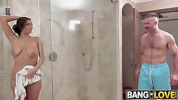 Violet Myers Gets Creamed In Her Pussy