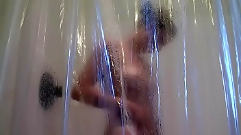 Sexy Shower Girl