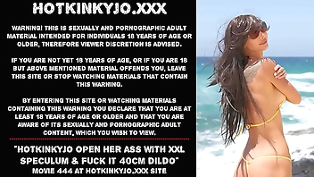 Hotkinkyjo open her ass with XXL speculum and fuck it 40cm deep with dildo