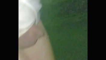 sprinkle pee while walking