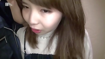 I will pay with my body! Beautiful Breasts Shaved Girls Who Lost The Key When I rushed to the job of opening the door, I could not pay the repair fee, so in exchange I even made a vaginal cum shot at the entrance Reika Matsushita 1