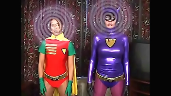 B4tw0m4n and R0byn Hypnotized