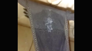 Esposa voltou com a calcinha cheia de porra v3...