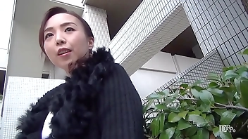 婚活を口実に男を物色する淫乱熟女  桜井まなみ 1