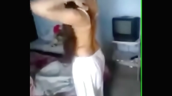 मुस्लिम लड़की की रोड़ पर चुदाई