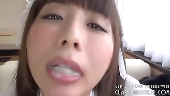 empregadinha jovem chupando muito