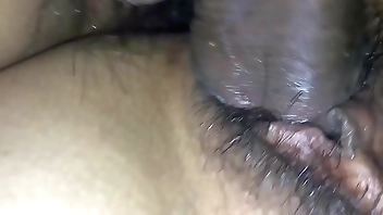 Chịch vợ cbj đến tháng