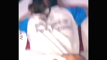 nữ sinh đại học kinh tế - luật