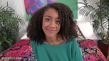 Bubbly Ariana Aimes squirts milk from her tits