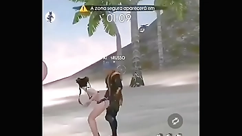 m. dando olhada para amiguinho querendo transar bem molhadinha enquanto paga fatura do boleto que comprou diamante no freefire enquanto pai pega no fraga