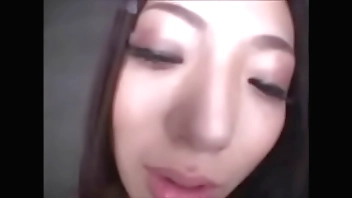 素人美女のカメラ画面を舐め回し