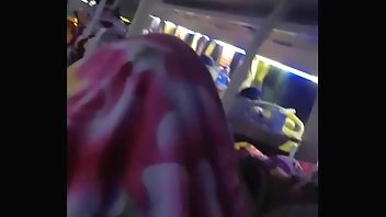 Chịch lén trên xe giường nằm