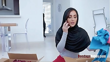 Fucking my stepbro in HIJAB, kinky isn't it? - Jezebeth
