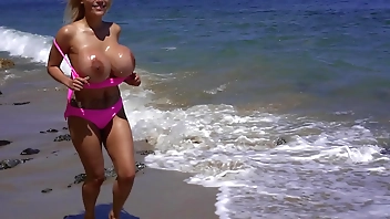 AMBER ALENA GIANT TITS ON THE BEACH