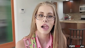 Stepmom made me breakfast and sucked me off before class