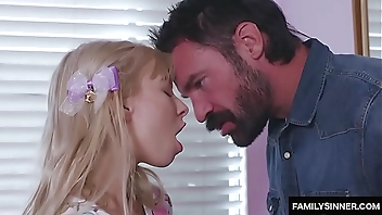 catch stepdaughter on sex webcam