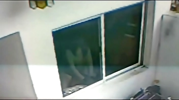 Vecina nos filma mientras cojemos