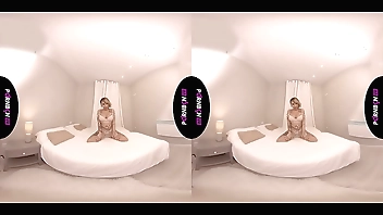 PORNBCN Smartphone Virtual Reality a milf masturbates for her fans and is more horny than ever, touching her big boobs and masturbating her pussy to orgasm. Mature slut mom big boobs - tits