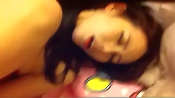 원피스에 성난 좆 지지베 죽어남 늘씬허요복근녀 허벅지 튼