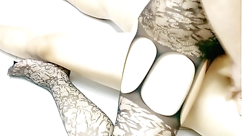 Nghệ thuật Làm cho em Vợ rên la sung sướng - Việt Nam