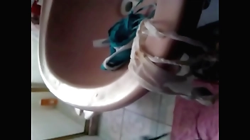 Me vengo en las tangas de mi tia