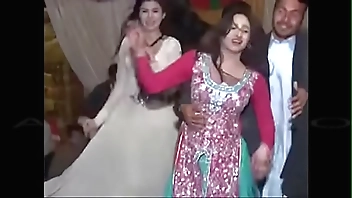 Dance of in Lahore Party by fckloverz.com