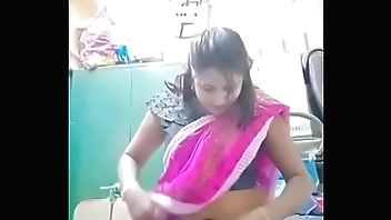 Swathi naidu exchanging saree by showing boobs,body parts and getting ready for shoot part-1