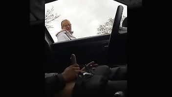 Voyeur en el coche parte 1