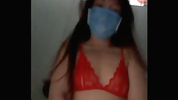 Thánh nữ show hàng