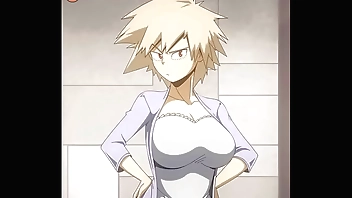 La madre de baukugo enseña las tetas