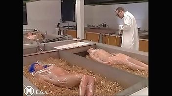 The mega-horny Kuken Farm