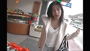 ドM人妻キミさん32歳！羞恥不倫旅行！『1日目』①野外とびっこ！