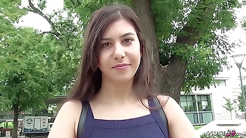 GERMAN SCOUT - 20 JAHRE ALTE SUESSE MAUS ANYA BEI MODEL CASTING GEFICKT