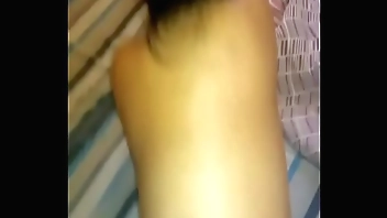 Colegiala pidiendo ayuda economica