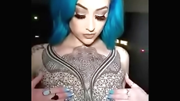 A maior tatuagem em uma mulher