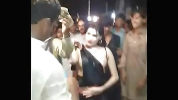 Sexy Dance Mujra in public flashing boobs