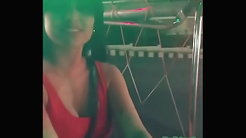 Cute Indian Girl Cleavage in Auto