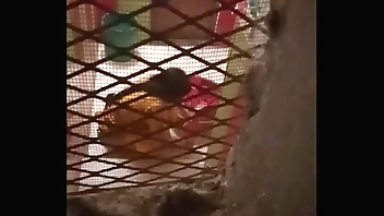 सेक्सी भाभी बाथरूम मे