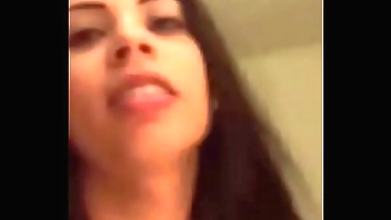 Rich Venezuelan caraqueña whore has a threesome with her friend in Spain in a hotel