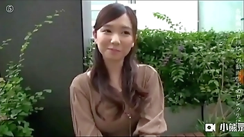 Please someone tell me her name