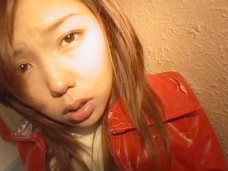 Japanese babe with big nipples teases her pussy on a Tokyo street