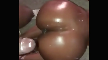 Beautiful phat booty 2