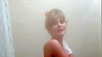 Beverly D'Angelo naked in shower in 'National Lampoon's Vacation' (1983)
