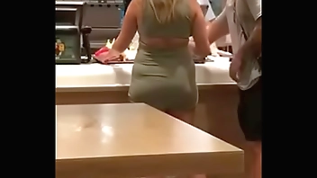 FLAGRA - Woman fucking in line at Mc Donalds